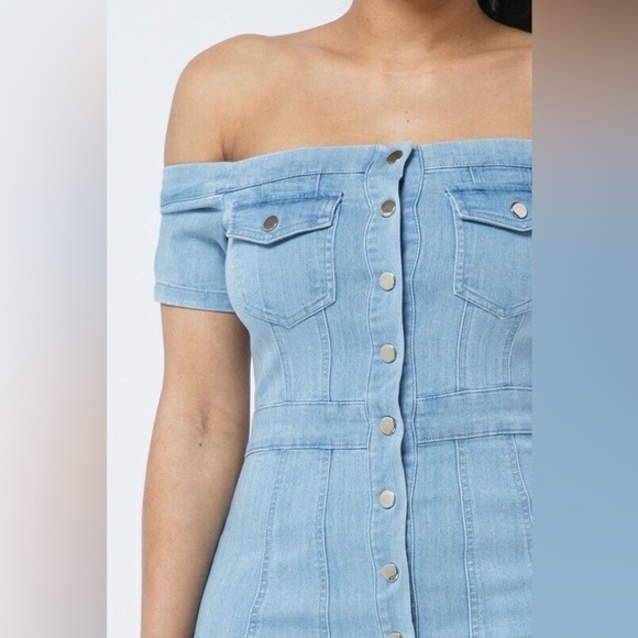 Bosswell Off The Shoulder Denim Chambray Mini Short Dress With Buttons & Pockets - Picture 3 of 7